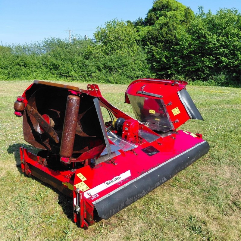 Trimax Stealth 340 S2 Folding Wing Roller Mower