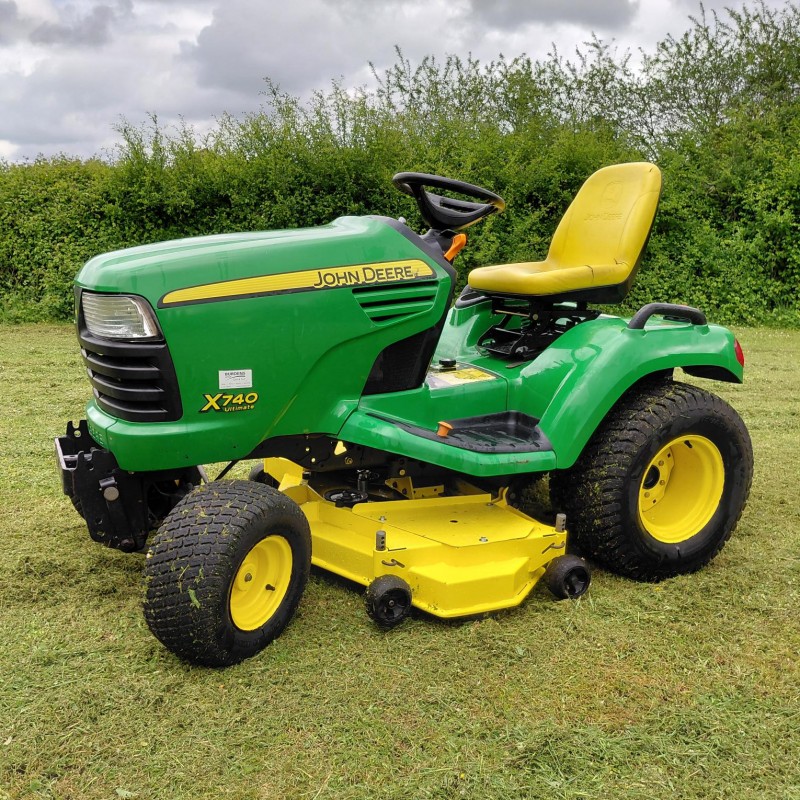John Deere X740 Ultimate Ride on Mower