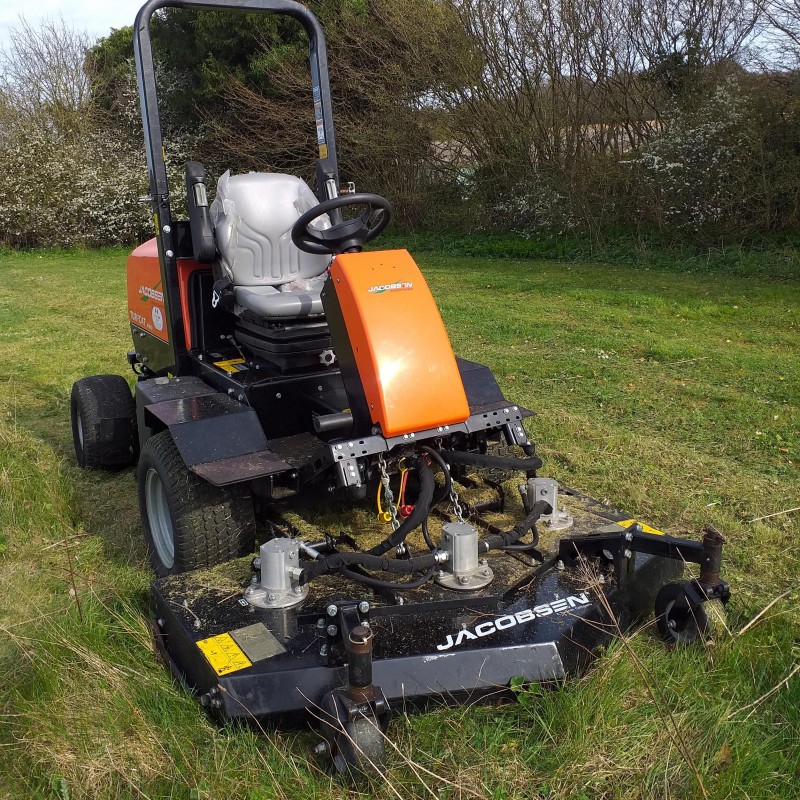 Jacobsen Turfcat 600 Series 4X4  Out Front Rotary Mower